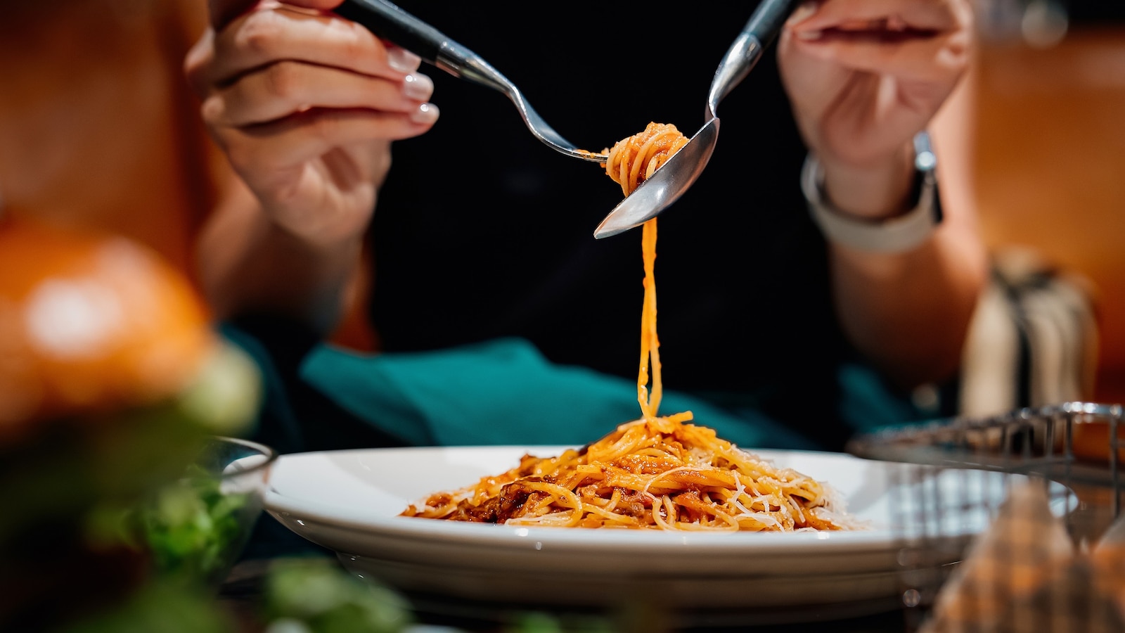 A randomized trial found that adults who confined their eating to an eight-hour daily window for 12 weeks kept off several more pounds a full year later, compar