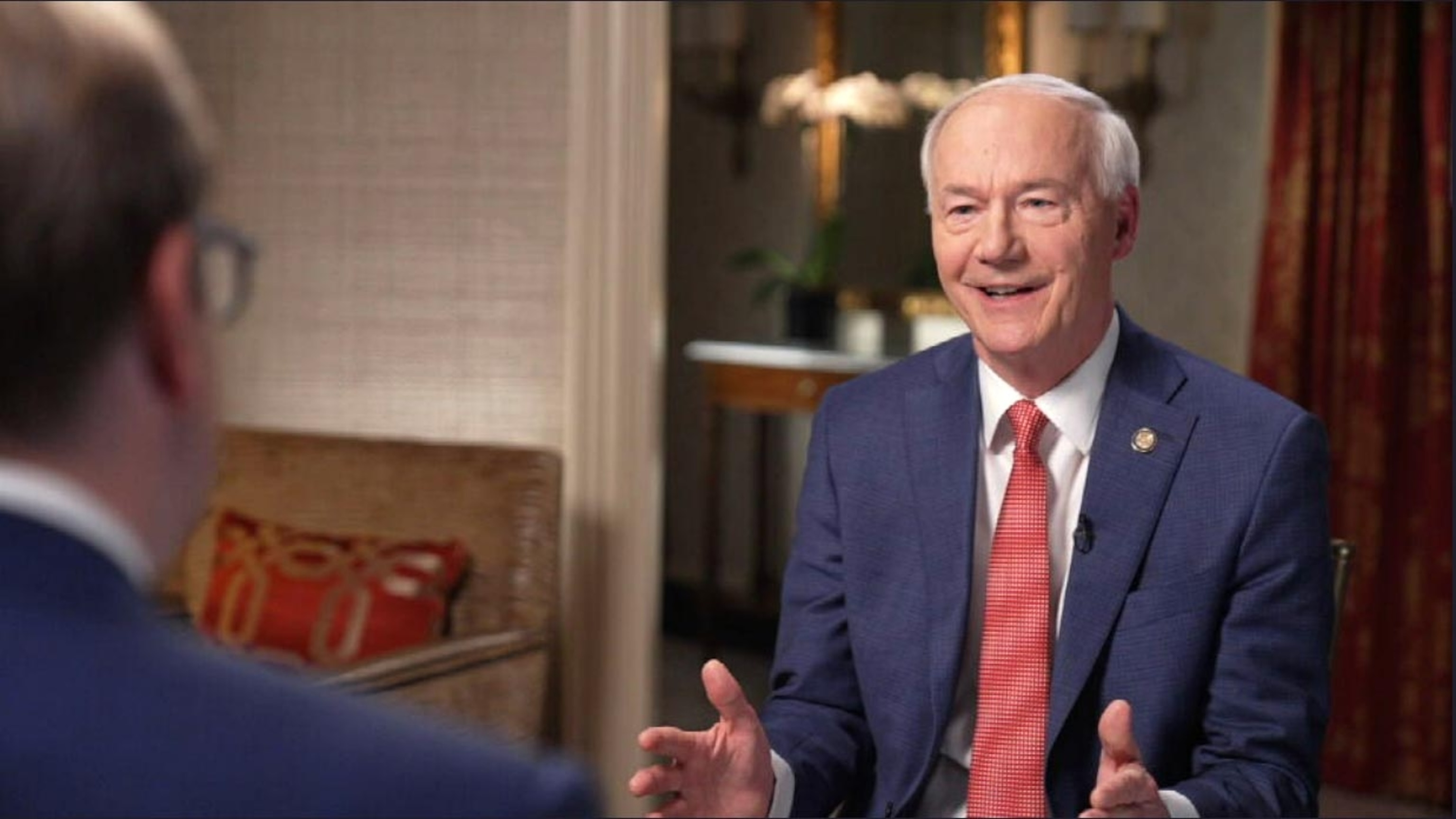 PHOTO: Speaking to ABC News' Jonathan Karl, former Arkansas Governor Asa Hutchinson announces his plan to run for the Republican presidential nomination.