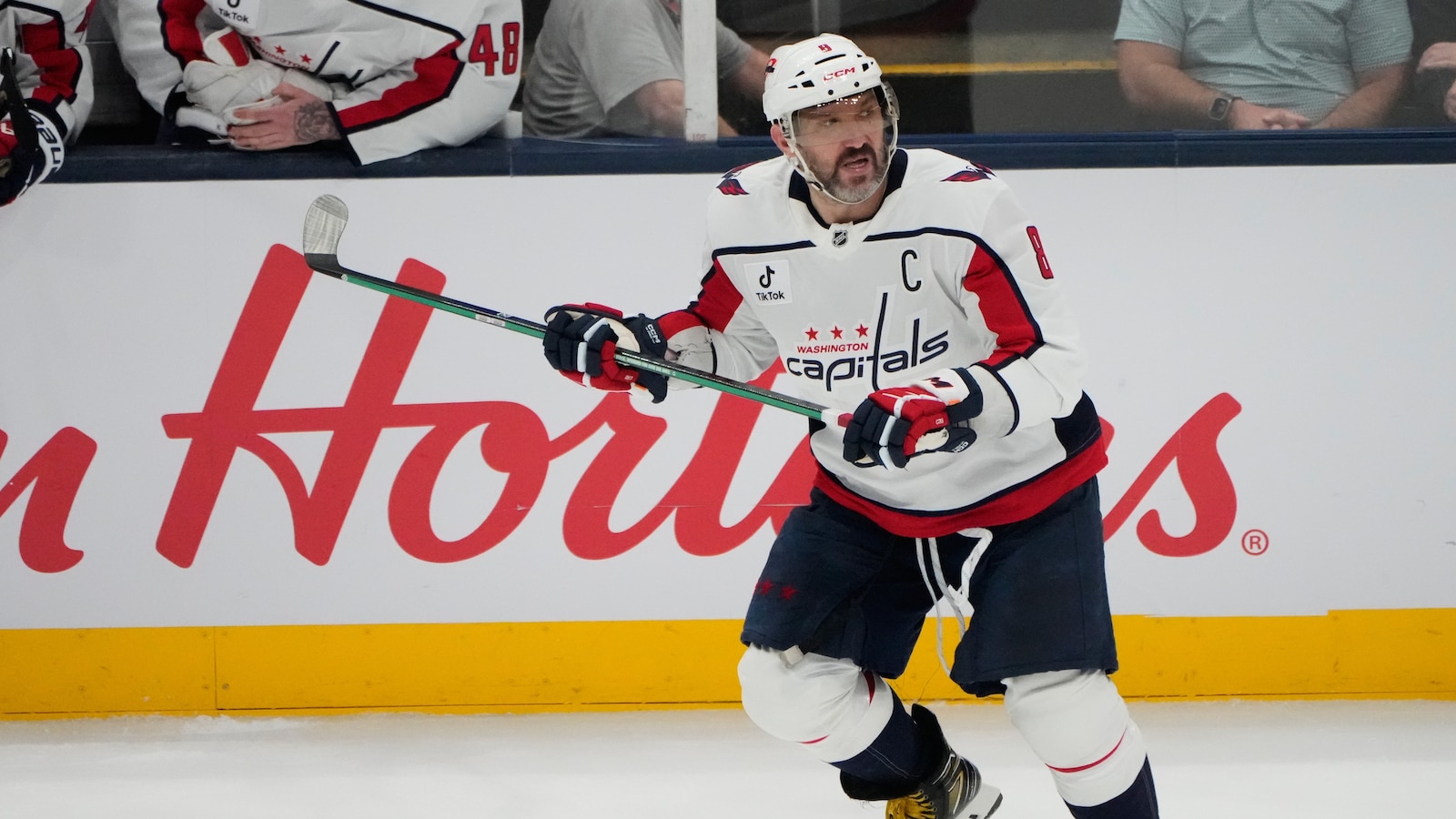Capitals sign multiple forwards and defensemen ahead of Ovechkin's return