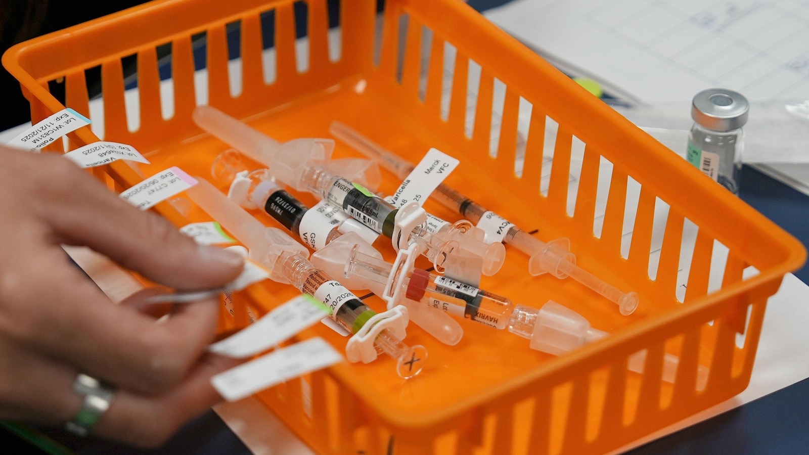 Doctors say changes to US vaccine recommendations are confusing parents and could harm kids