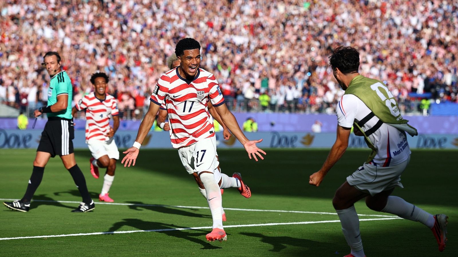 US defeats Bosnia-Herzegovina 2-0, advancing to World Cup round of 16