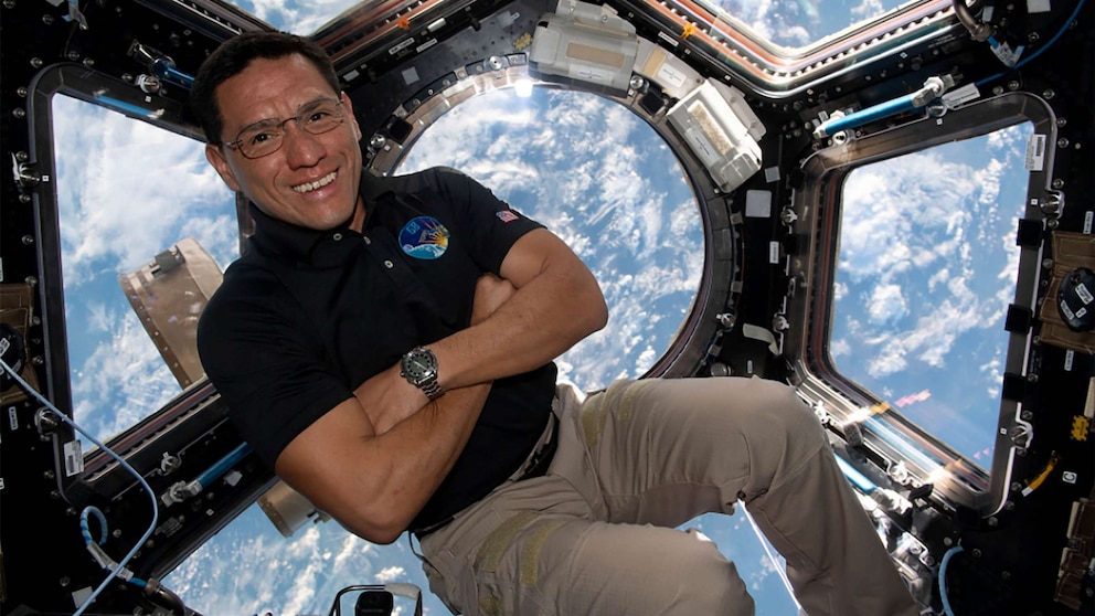NASA Astronaut Breaks Record For Longest Trip To Space By An American what-s-the-longest-anyone-s-ever-stayed-awake-youtube