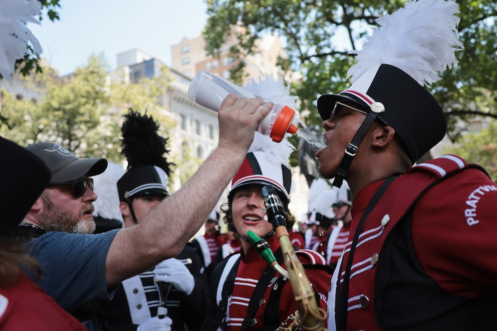 PHOTO: Philadelphia Cancels Its Parade Celebrating America's 250th Due To Extreme Heat