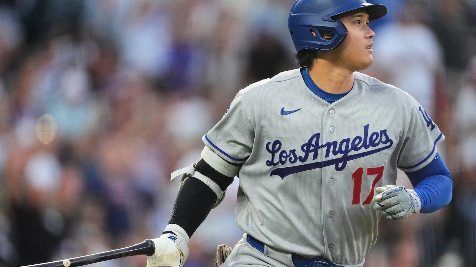 Ohtani Extends 30-Homer Streak to Six Seasons in Dodgers' 7-6 Victory