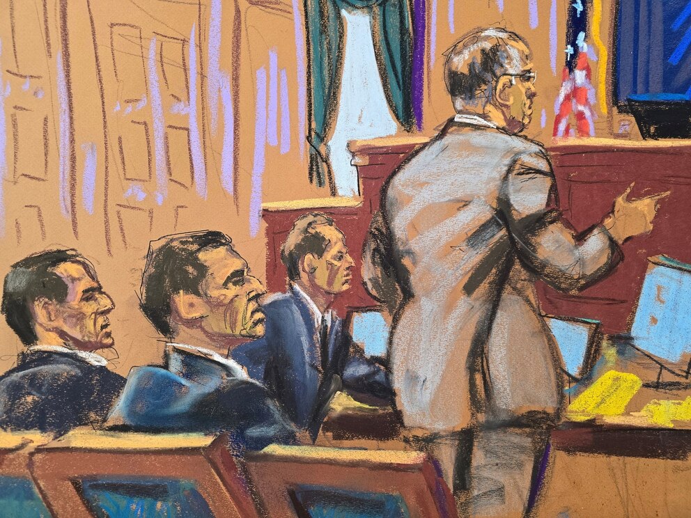 PHOTO: Defense attorney Marc Agnifilo makes arguments during the federal sex-trafficking trial of high-profile real estate agent brothers Alon Alexander, Oren Alexander and Tal Alexander, in New York, March 9, 2026.