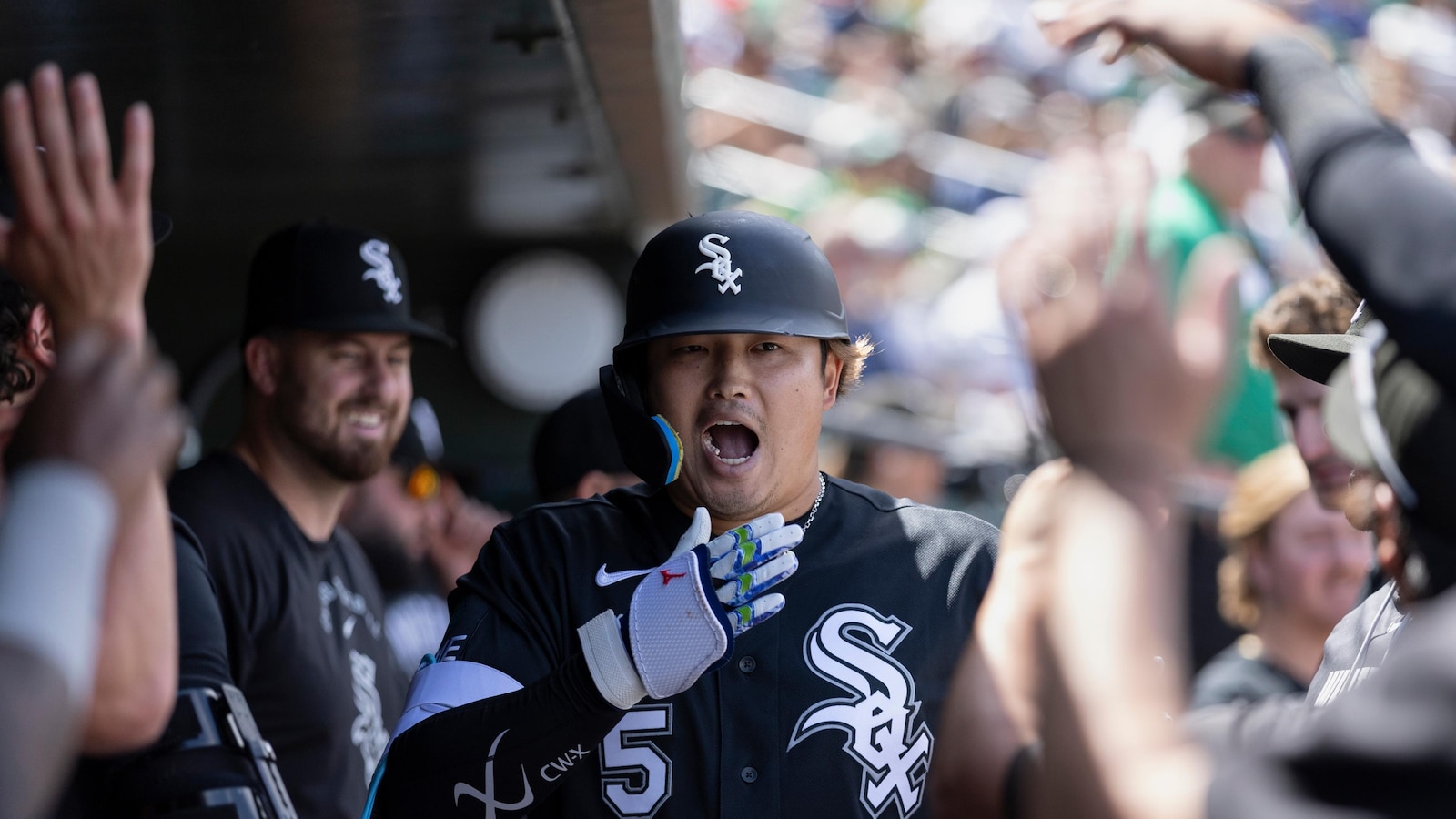 Munetaka Murakami homers and White Sox go deep 4 times to back Noah Schultz in 7-4 win over A's