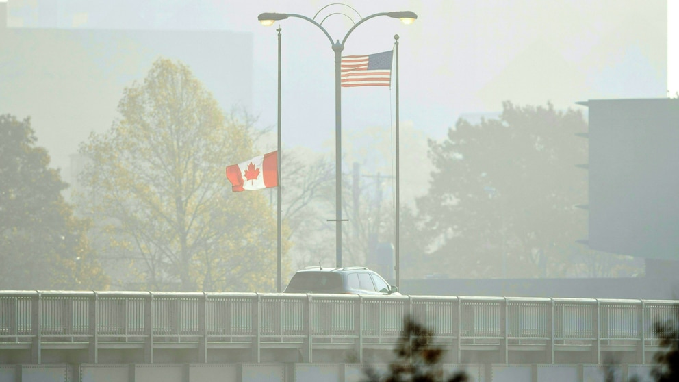 All 4 international border crossings between the USCanada Explosion