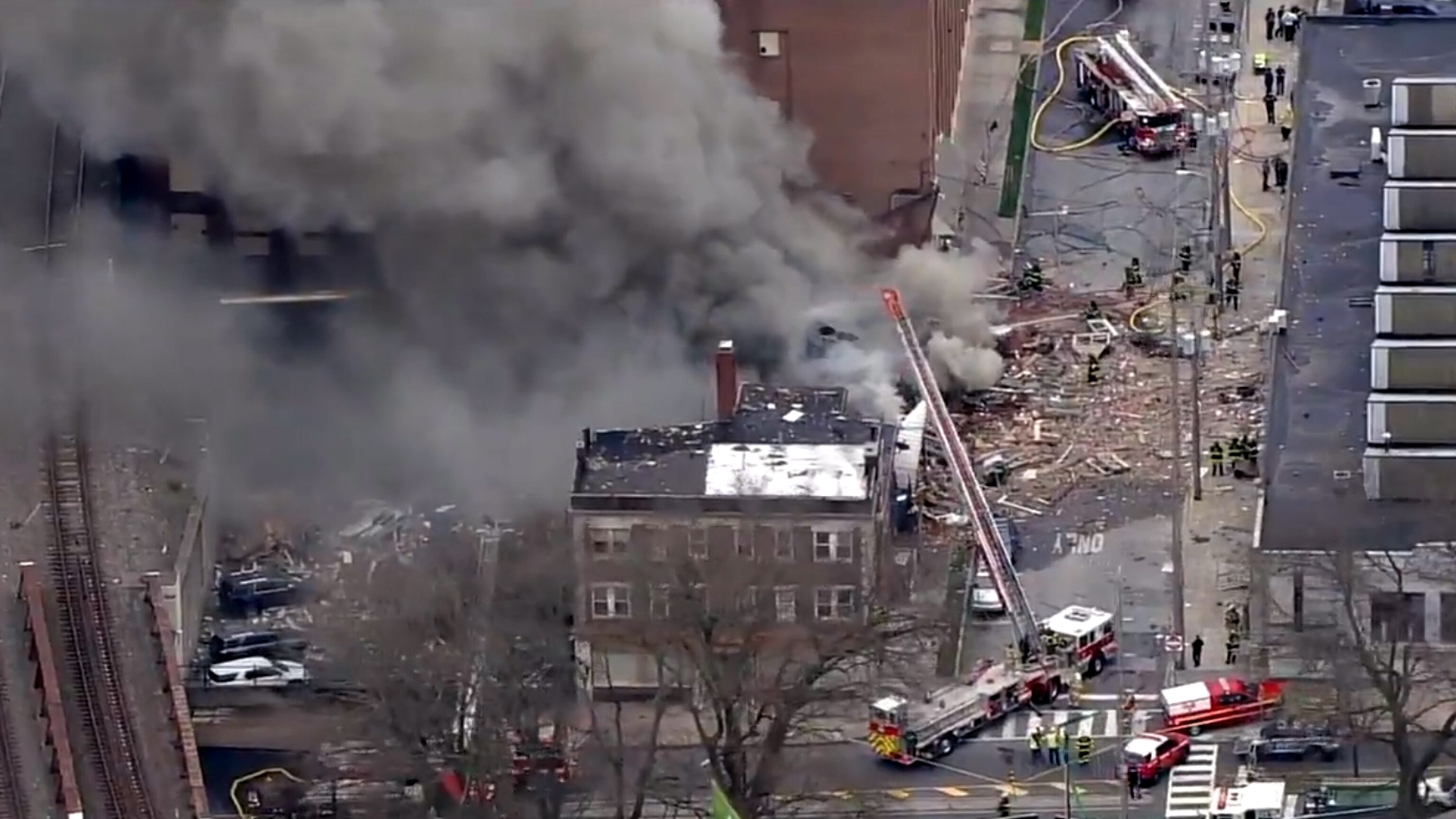 7 killed in explosion at chocolate factory in Pennsylvania