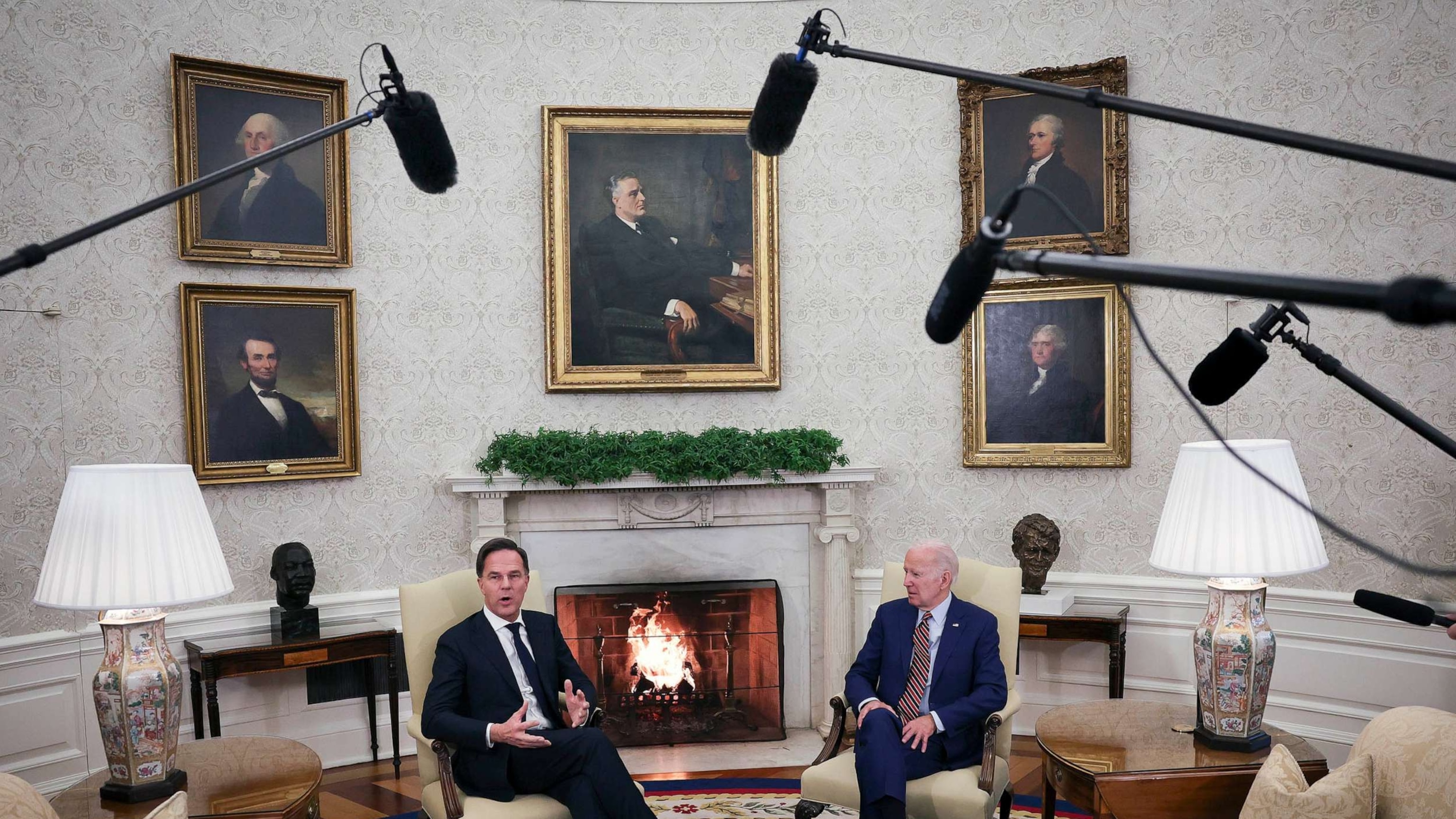 Biden White House faces transparency questions as document drama