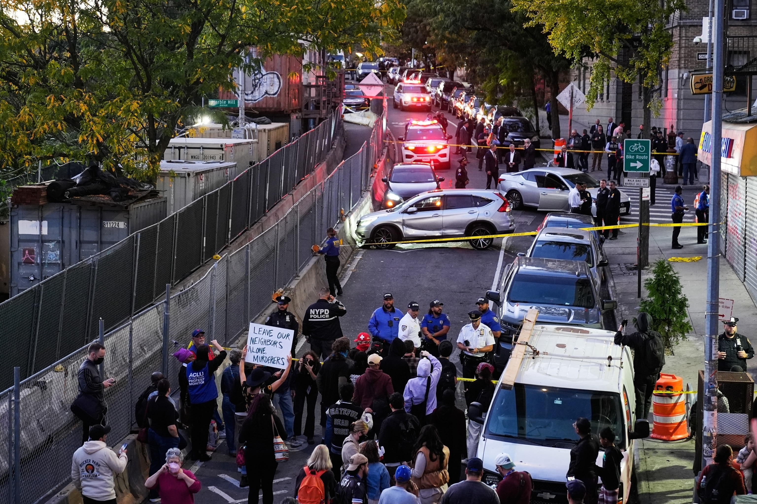 PHOTO: Federal Agents Shooting