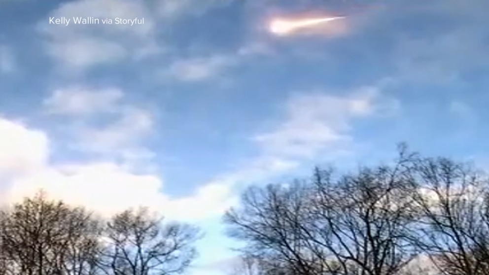 Video Massive meteor boom heard across several states