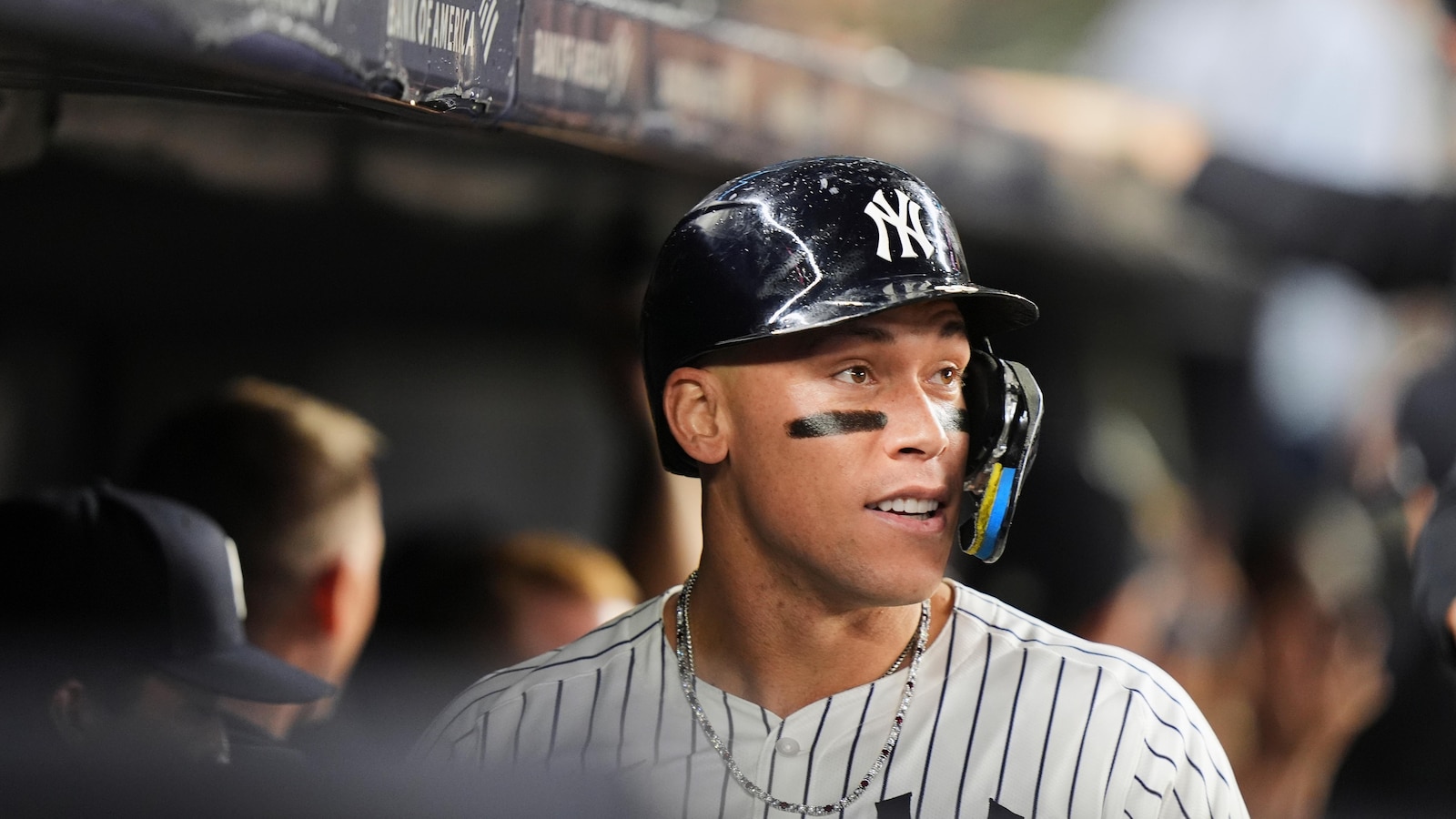Judge ties MLB record by hitting 50 homers for 4th time as Yankees regain share of AL East lead