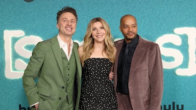 Zach Braff, Donald Faison bring back Sacred Heart nostalgia at 'Scrubs' red carpet - ABC News