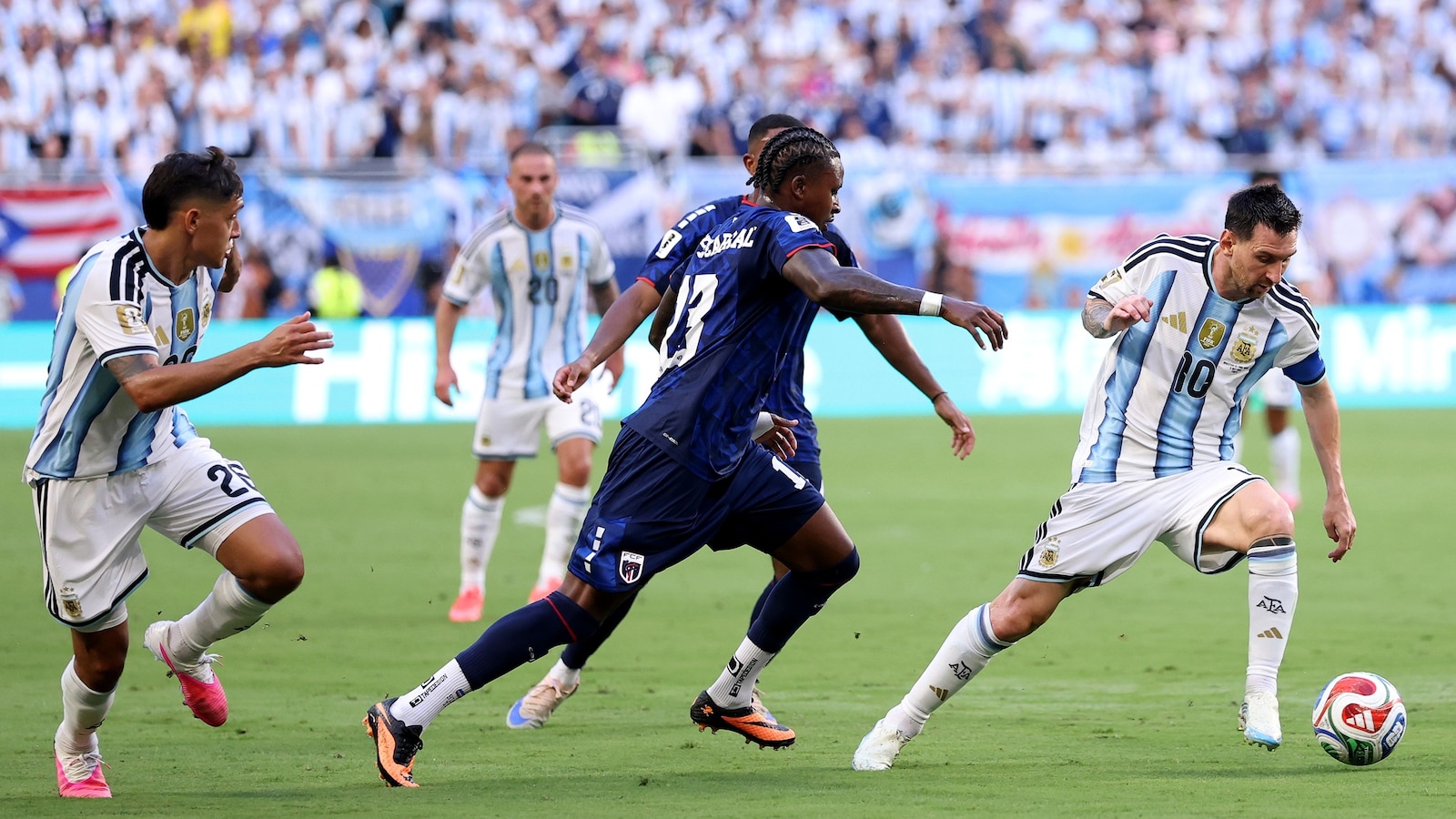 Argentina narrowly defeats Cape Verde in historic World Cup game