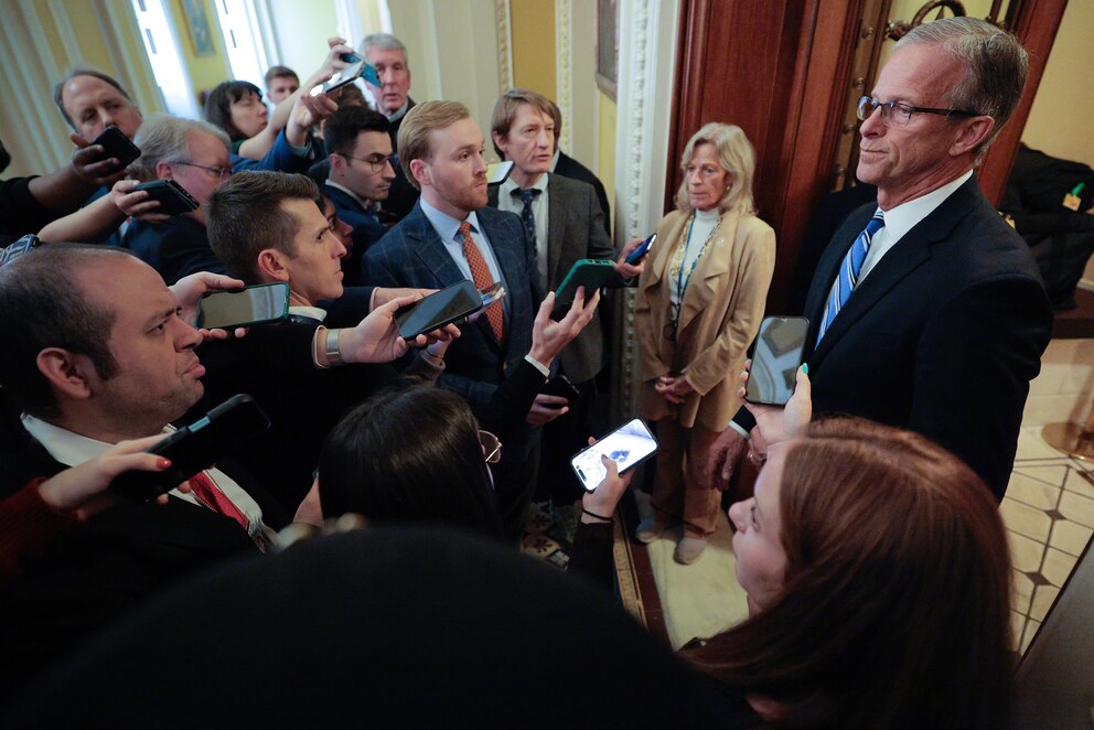 PHOTO: Congressional Lawmakers Return To Work On Capitol Hill After The Weekend
