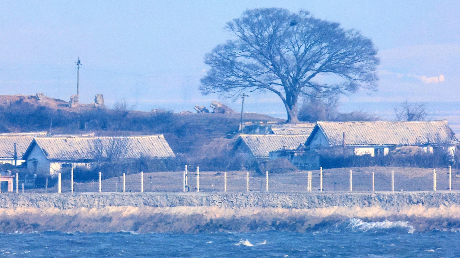 Северна Корея обвини Южна Корея че лети с дронове през