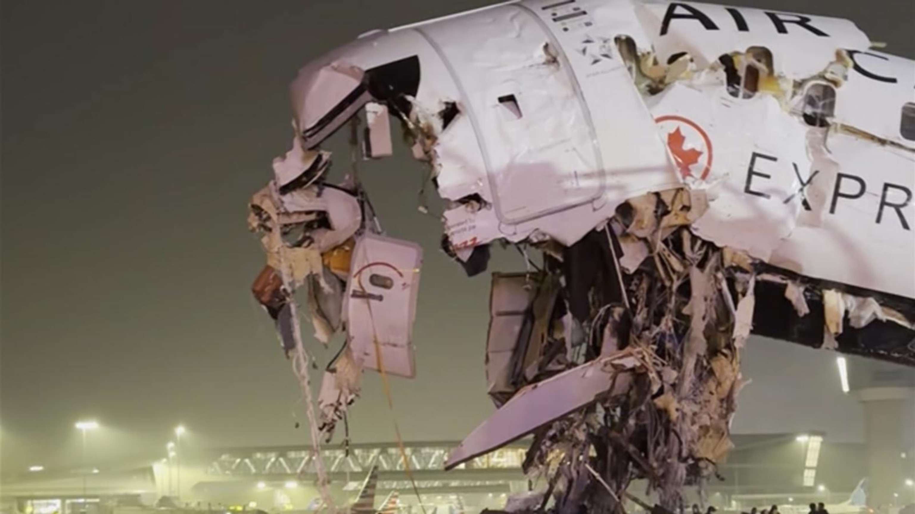 【G-RAP】 INCIDENTS Video New video emerges in deadly LaGuardia plane collision - ABC News