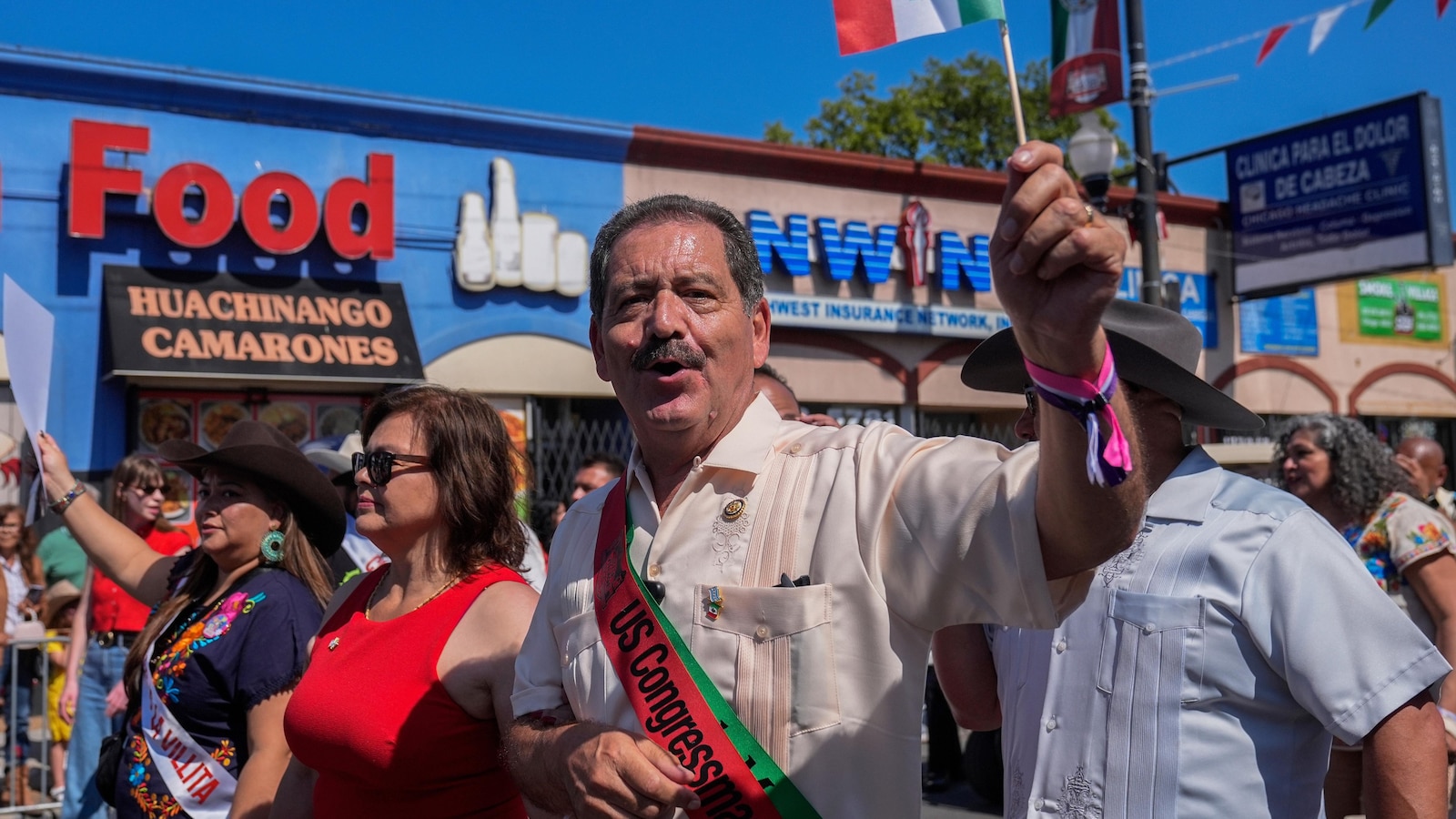 Illinois congressman forgoes reelection with eyebrow-raising move to place chief of staff on ballot