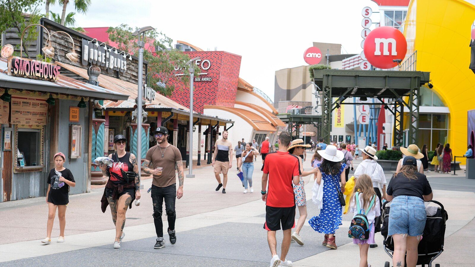 Disney World and Universal closures halt Orlando tourism as Milton approaches Disney World and Universal closures halt Orlando tourism as Milton approaches