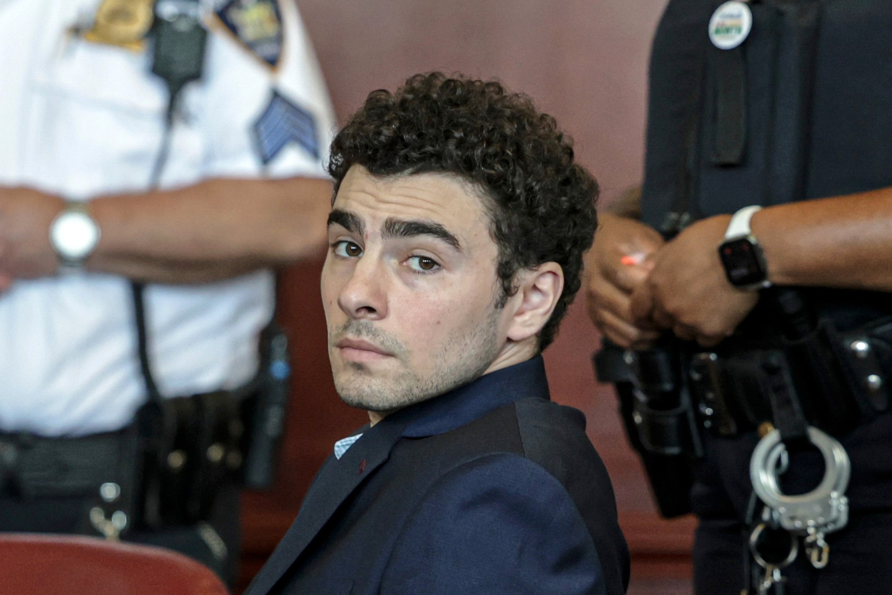 Mangione attorneys seek dismissal of state murder case, citing double jeopardy after federal plea