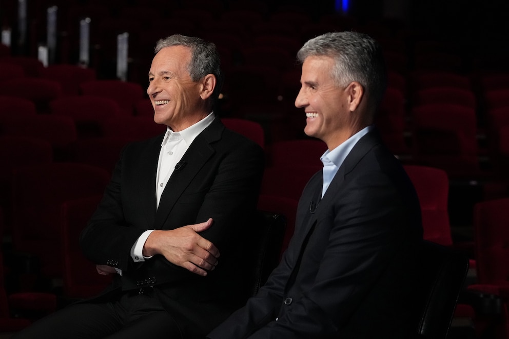 Dustin Hoffman apologizes for any inappropriate behavior alleged by past intern - Good Morning America