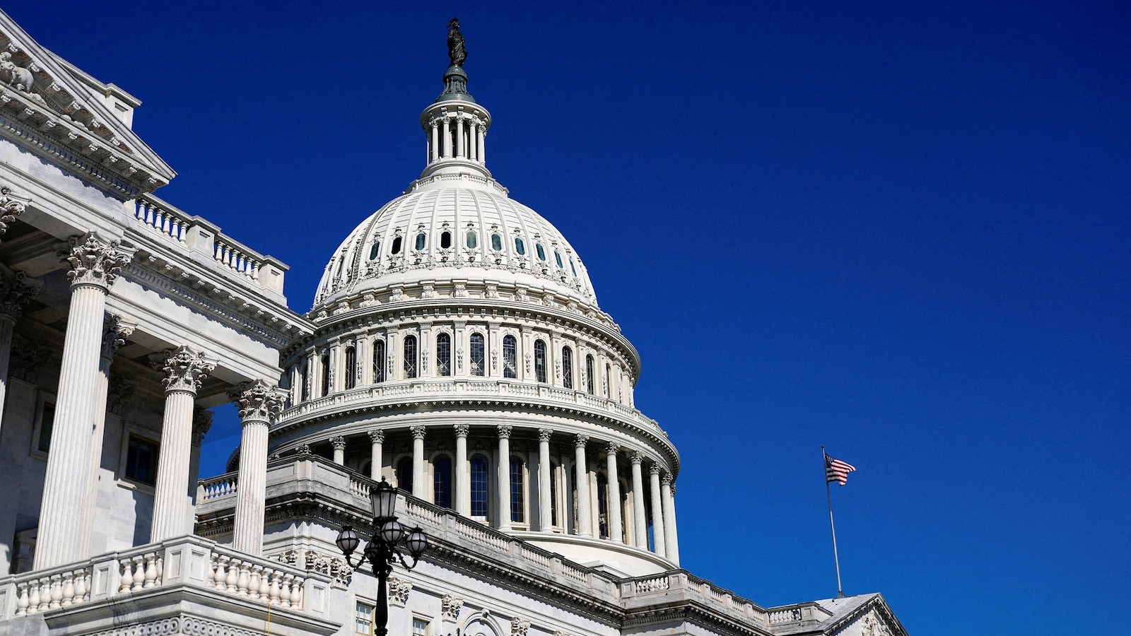 Congress agrees on war powers resolution for 1st time since Iran war began