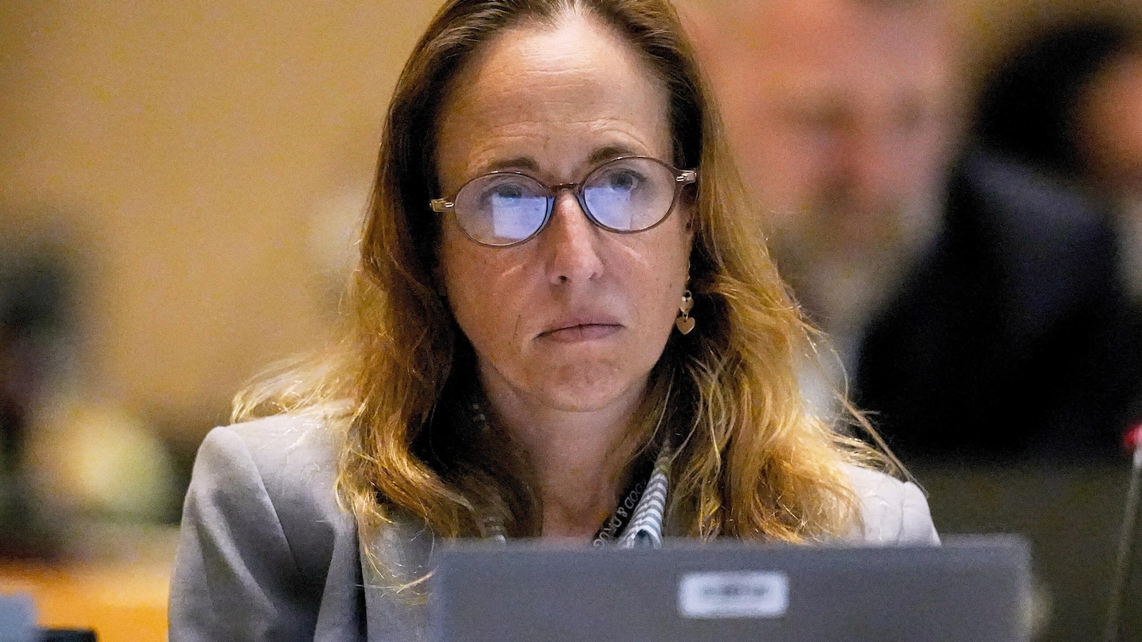 Top FDA drug official is trying to hire a friend who