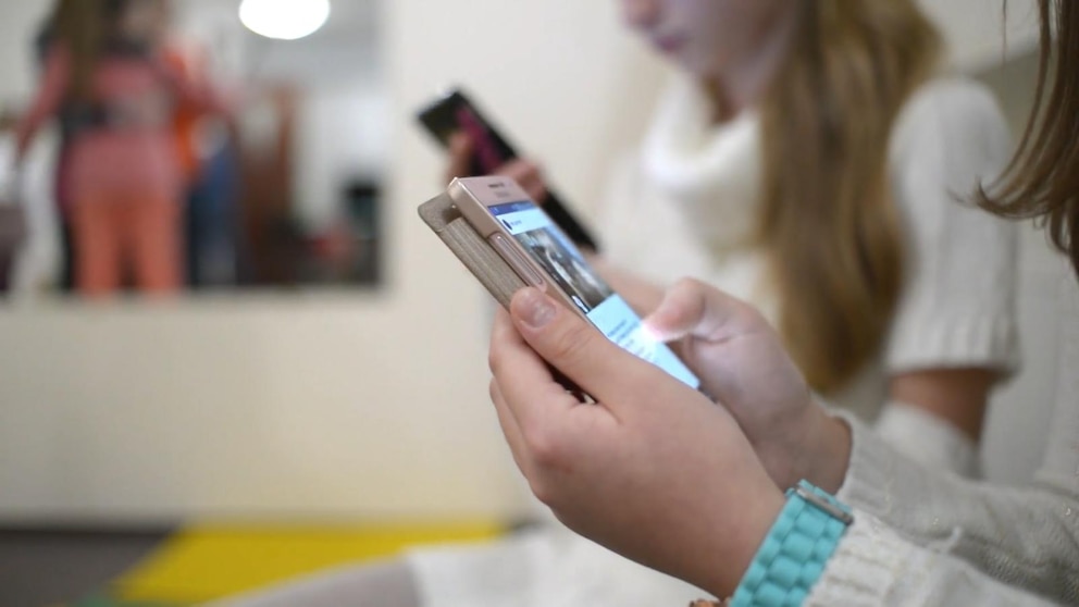 WATCH:  Phone addiction spotlight: New research on excessive screen use