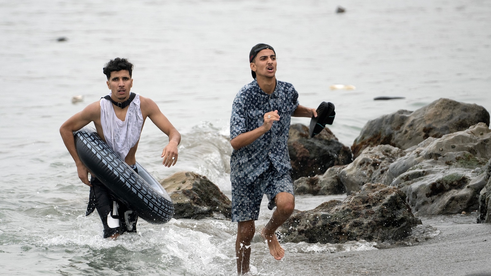 At least 67 people have died after nearly 60,000 people crossed into the Spanish territory of Ceuta from Morocco, authorities said. <https://t.co/1YvMrsBh0N>
 [
