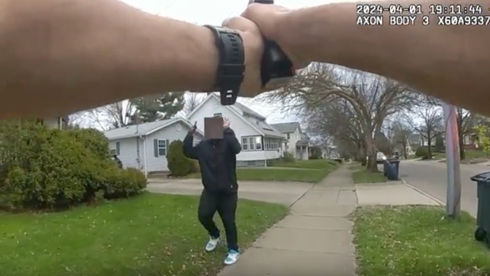 Bodycam footage shows Akron police shooting of teen determined to be holding a fake gun ABC News Bodycam footage shows Akron police shooting of teen determined to be holding a fake gun ABC News