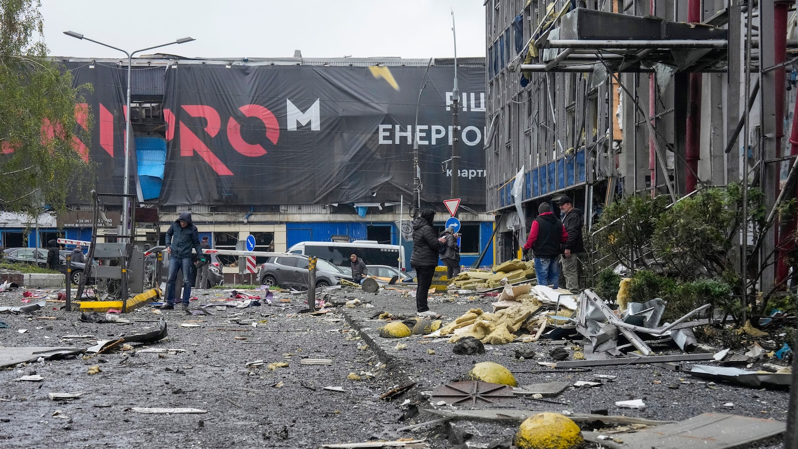 Russian missiles and drones hit Kyiv overnight, killing 1 and injuring 8