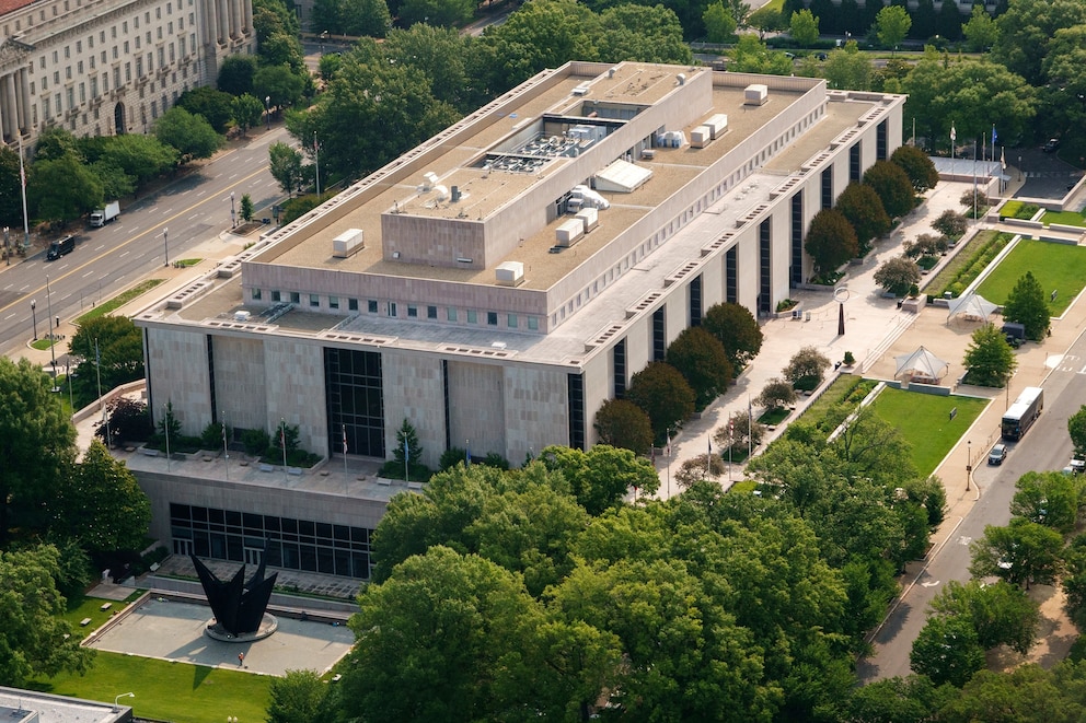 PHOTO: Smithsonian National Museum of American History