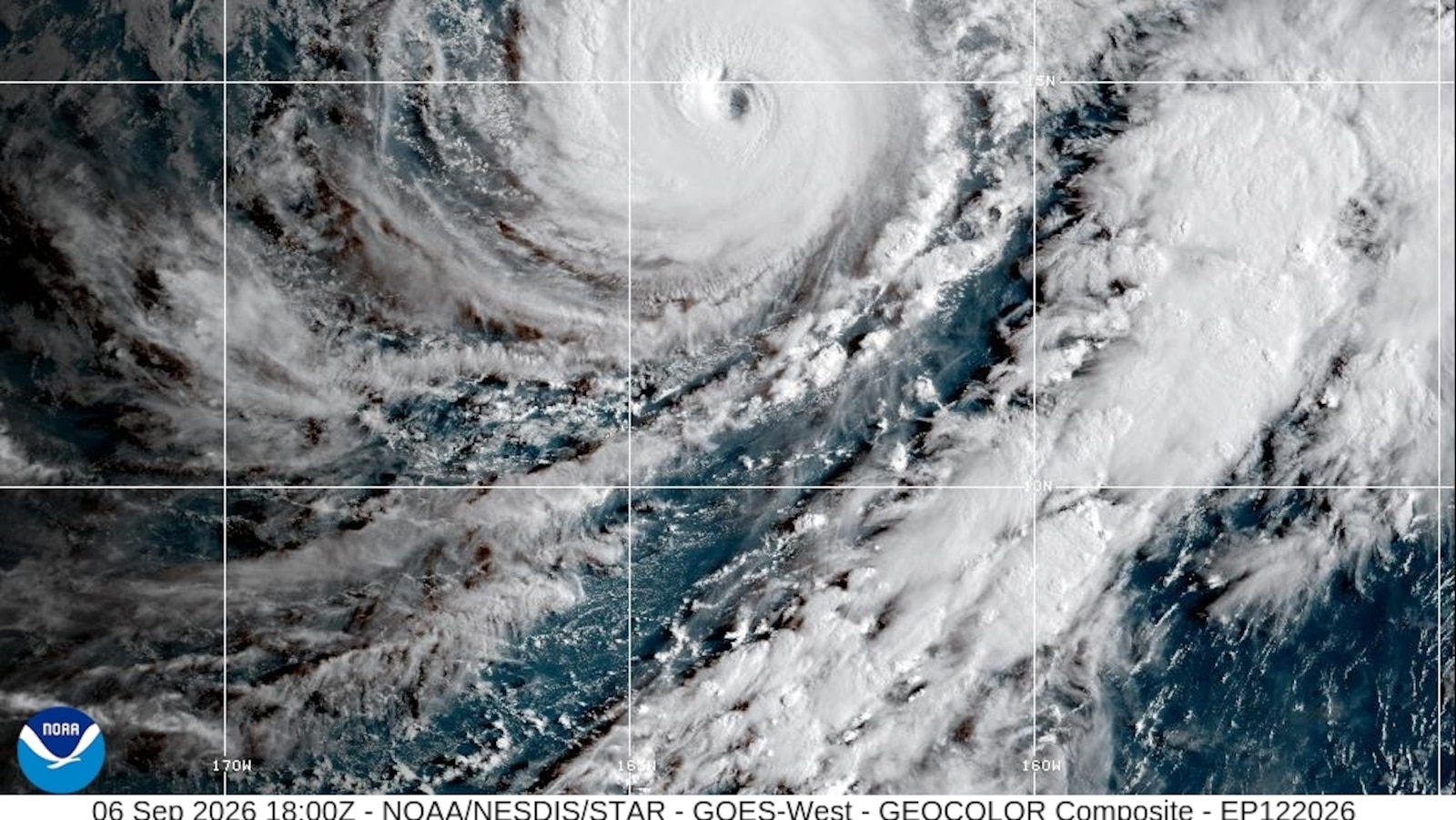 Hawaii residents told to expect tropical storm conditions as Hurricane Lowell passes to the west Hawaii residents told to expect tropical storm conditions as Hurricane Lowell passes to the west