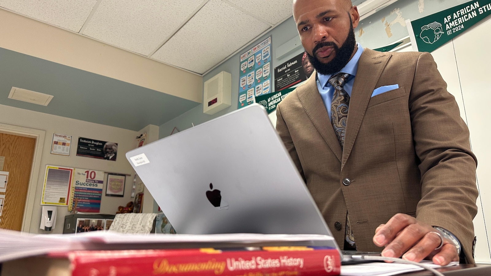  Pennsylvania high school history instructor named nations Teacher of the Year