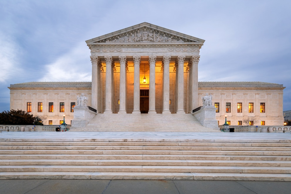 PHOTO: Supreme Court in Washington, D.C.