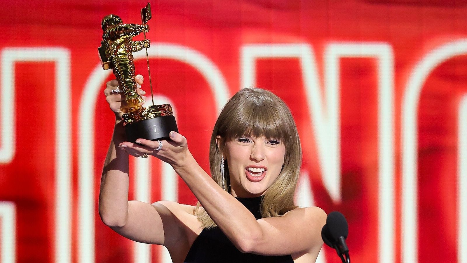 Taylor Swift made history at the 2026 MTV Video Music Awards, becoming the first recipient of the Artist Director Honors.