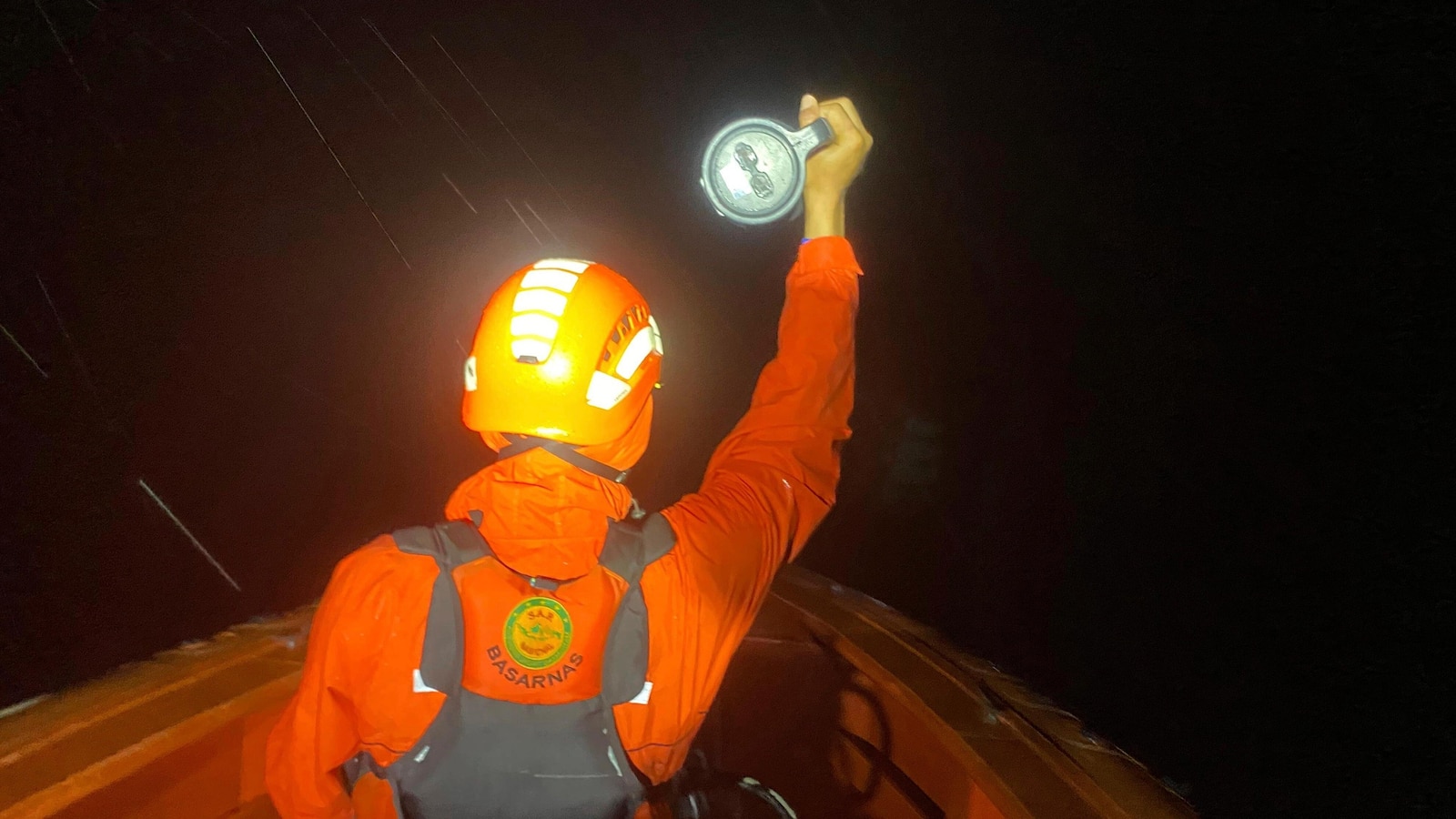 Rescuers search for 11 missing after speedboat capsized in western Indonesia