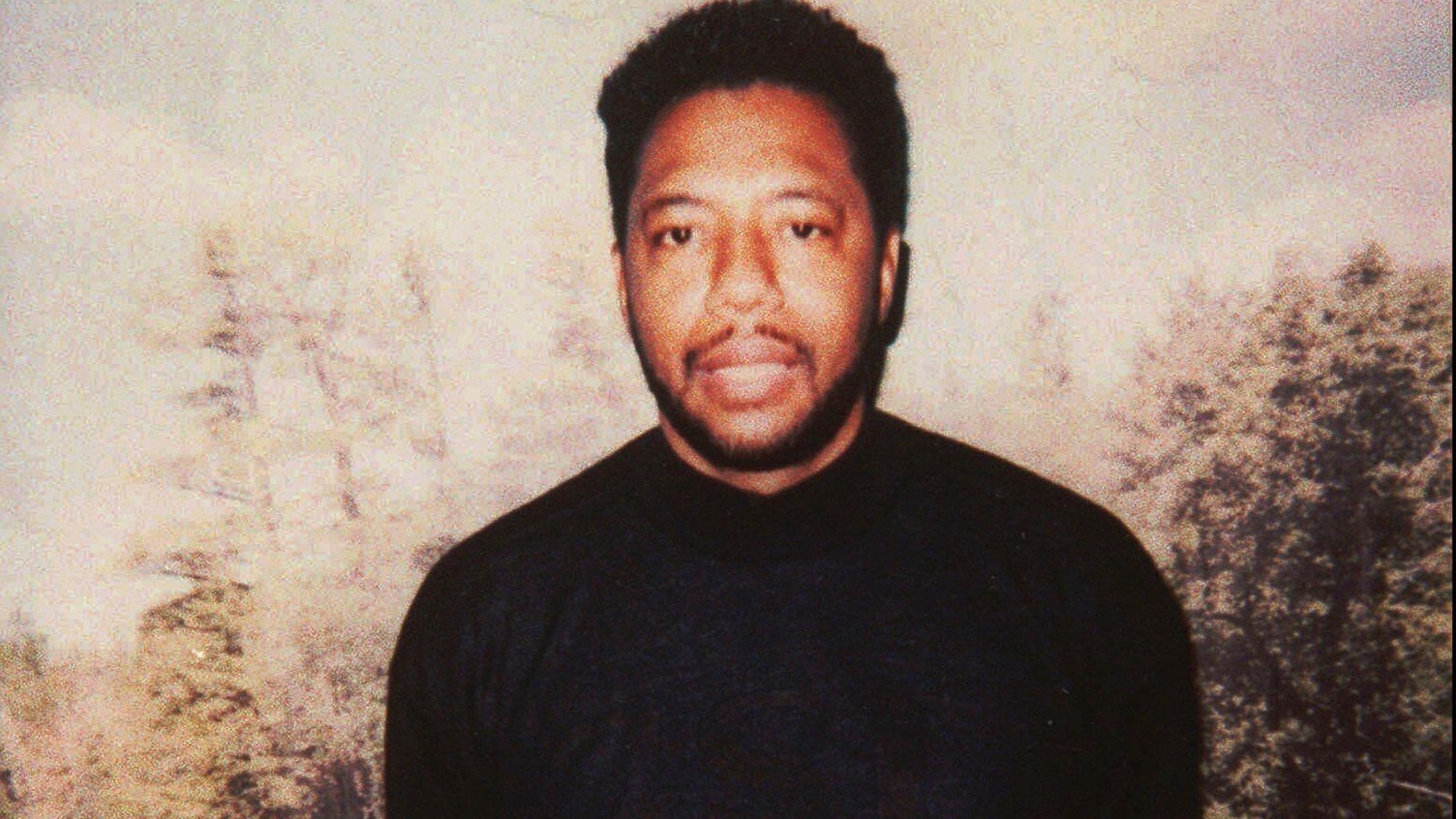 Former Chicago gang leader asks Pritzker for clemency following Trump pardon