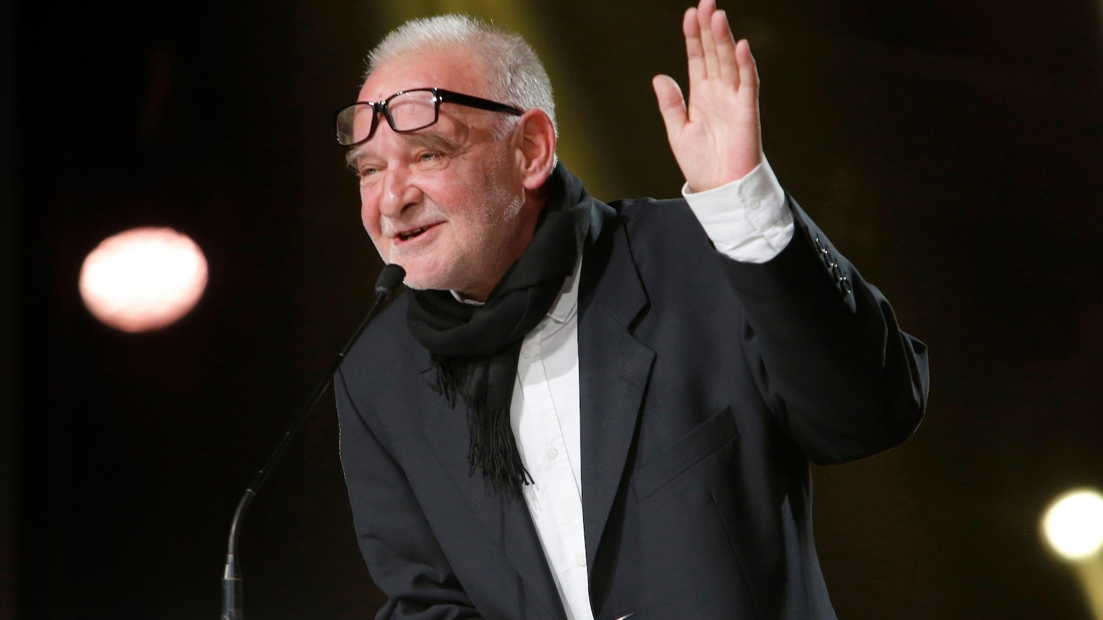 Hungarian director Béla Tarr, known for darkly comic films, dies at 70