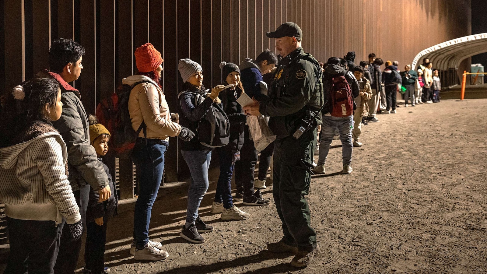 Migrant apprehensions at southern border hit lowest point in 2 years ...