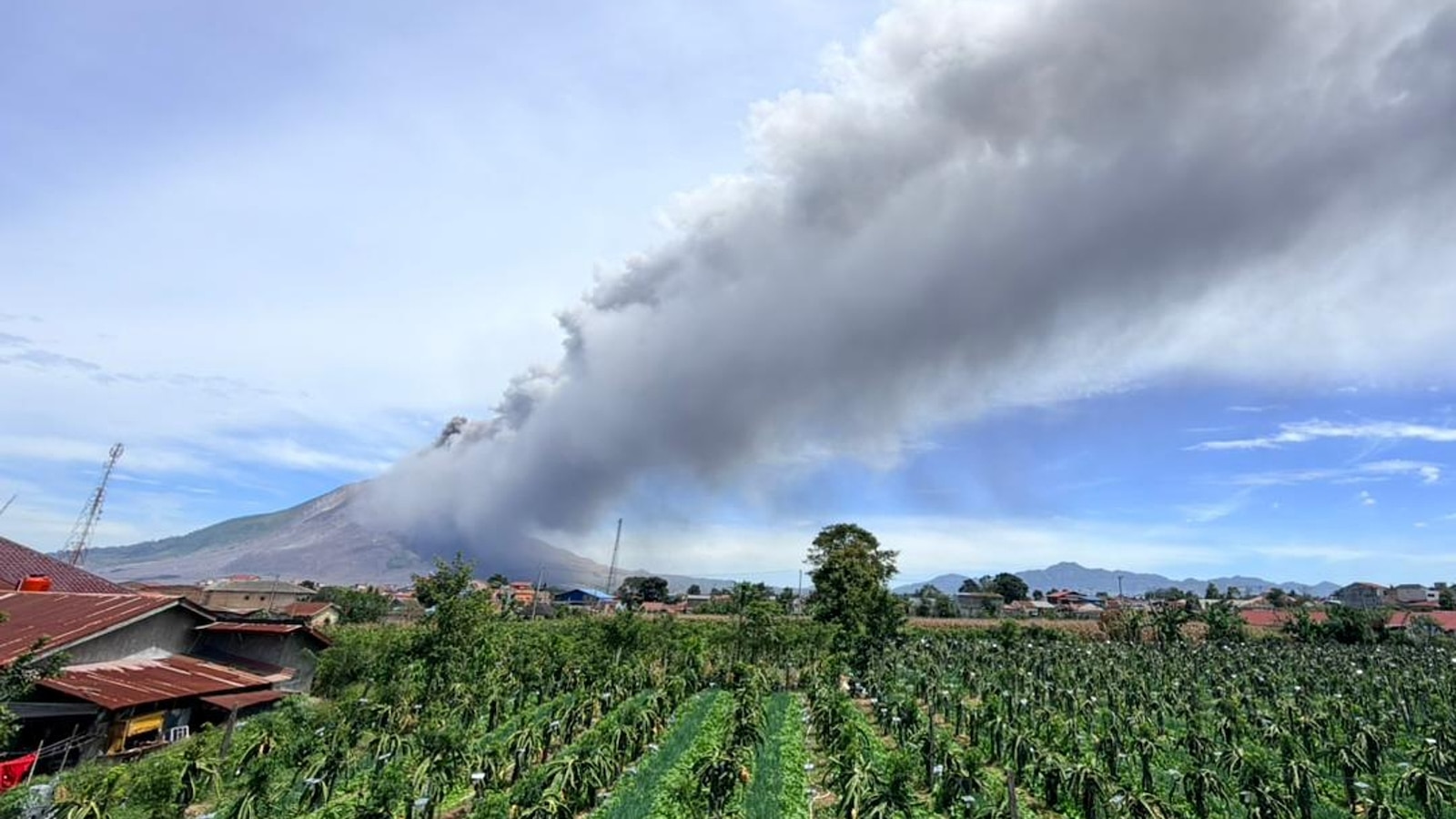 Sinabung volcano on Indonesia’s Sumatra island erupts without reports of casualties