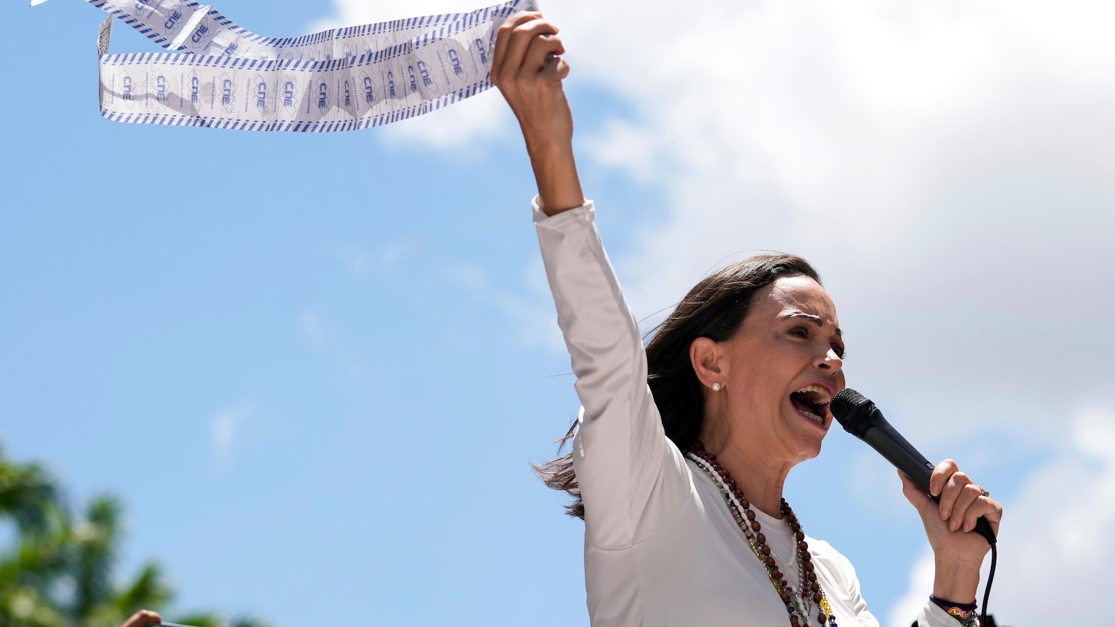 Планираната пресконференция на венецуелския опозиционен лидер и носителка на Нобелова