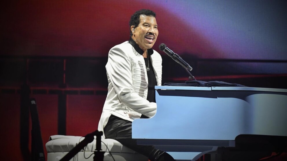 Video ABC News Exclusive Lionel Richie opens up in new memoir 'Truly