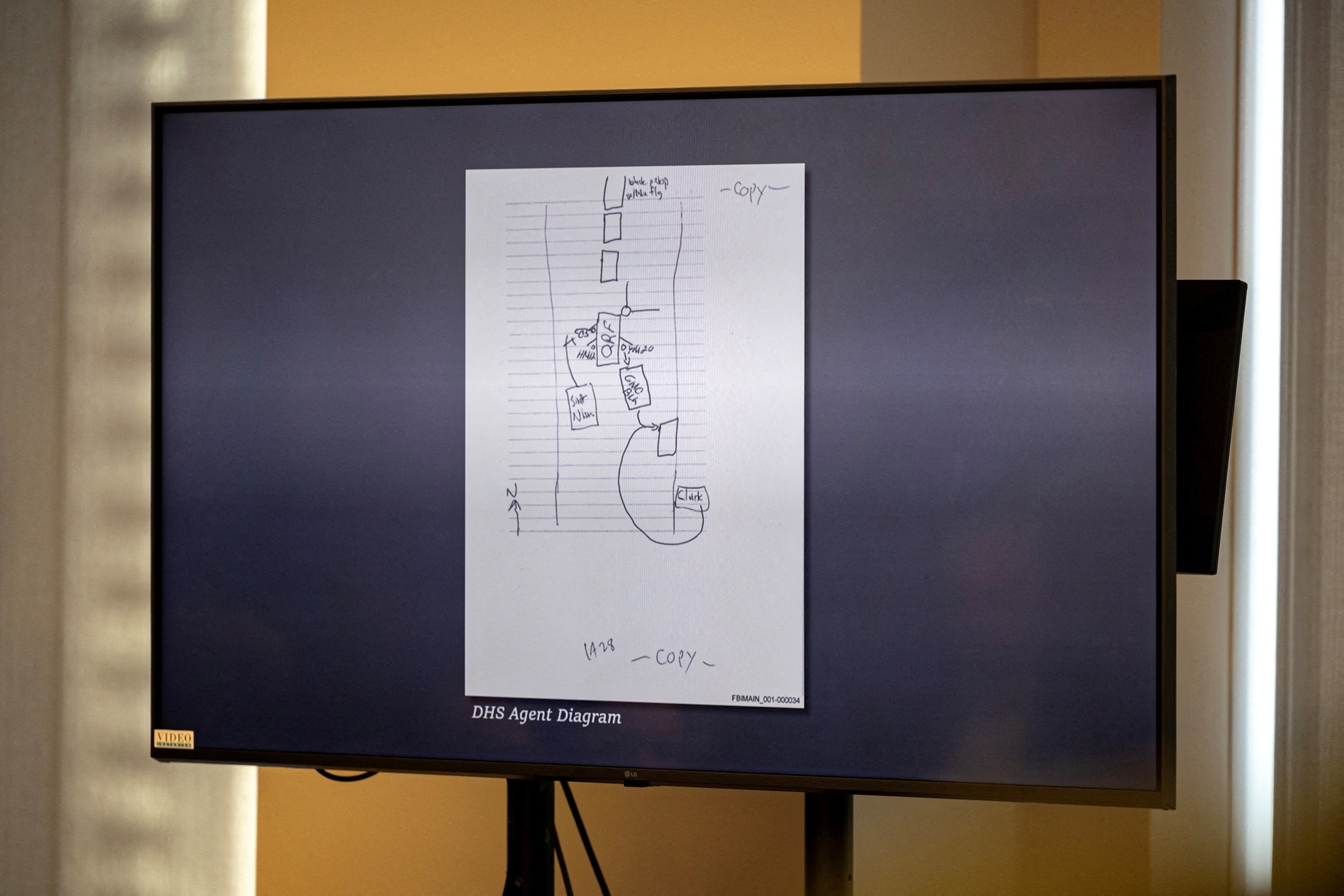 Foto: Marimar Martínez y su abogado publicaron imágenes de la cámara corporal y fotografías de evidencia.