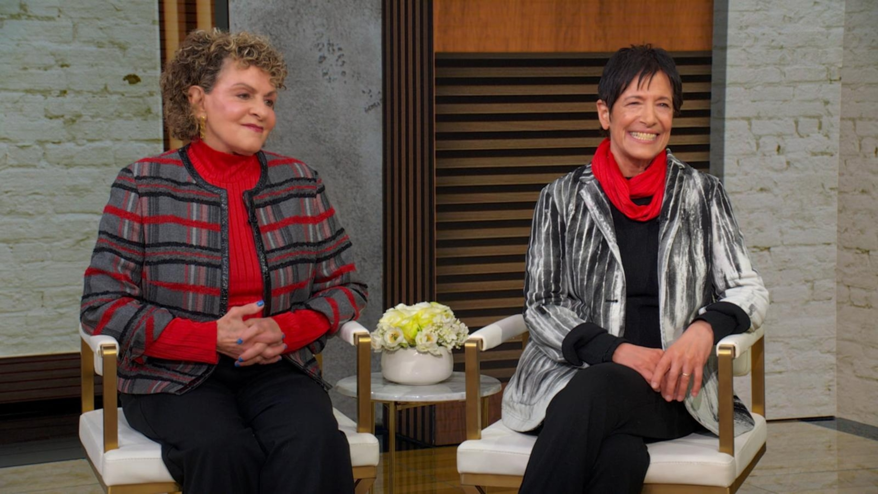 Video Dr. Kathy Hirsh-Pasek and Dr. Roberta Michnick Golinkoff