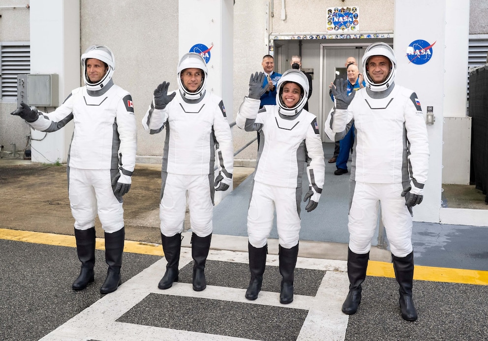 PHOTO: Canadian Space Agency astronaut Joshua Kutryk, left, NASA astronauts Luke Delaney and Jessica Watkins, and Roscosmos cosmonaut Sergey Teteryatnikov, prepare to depart for the Crew-13 mission launch, Oct. 1, 2026, at Kennedy Space Center in Fla.