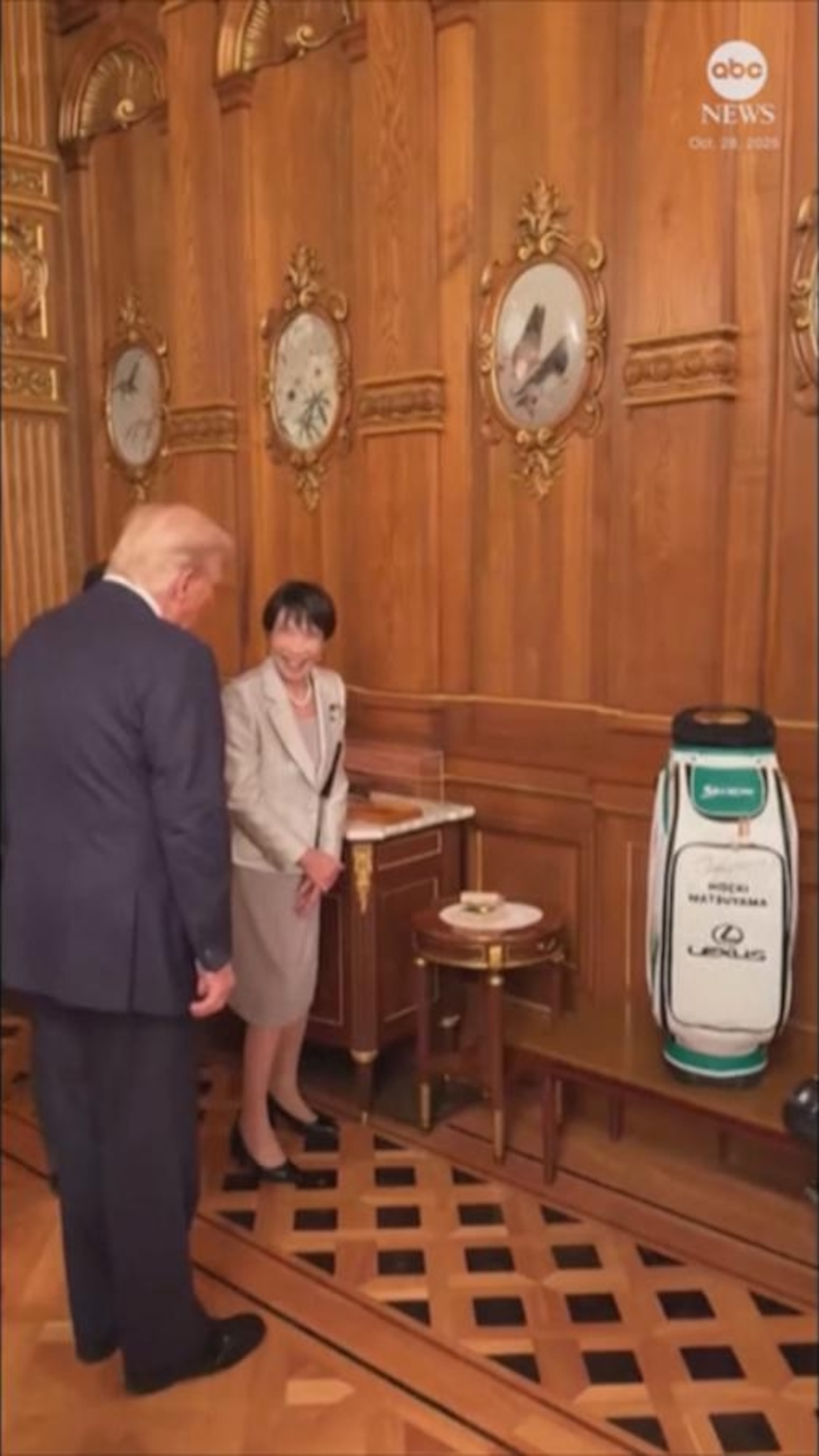 Video Japanese PM gifts Trump late Shinzo Abe's putter - ABC News