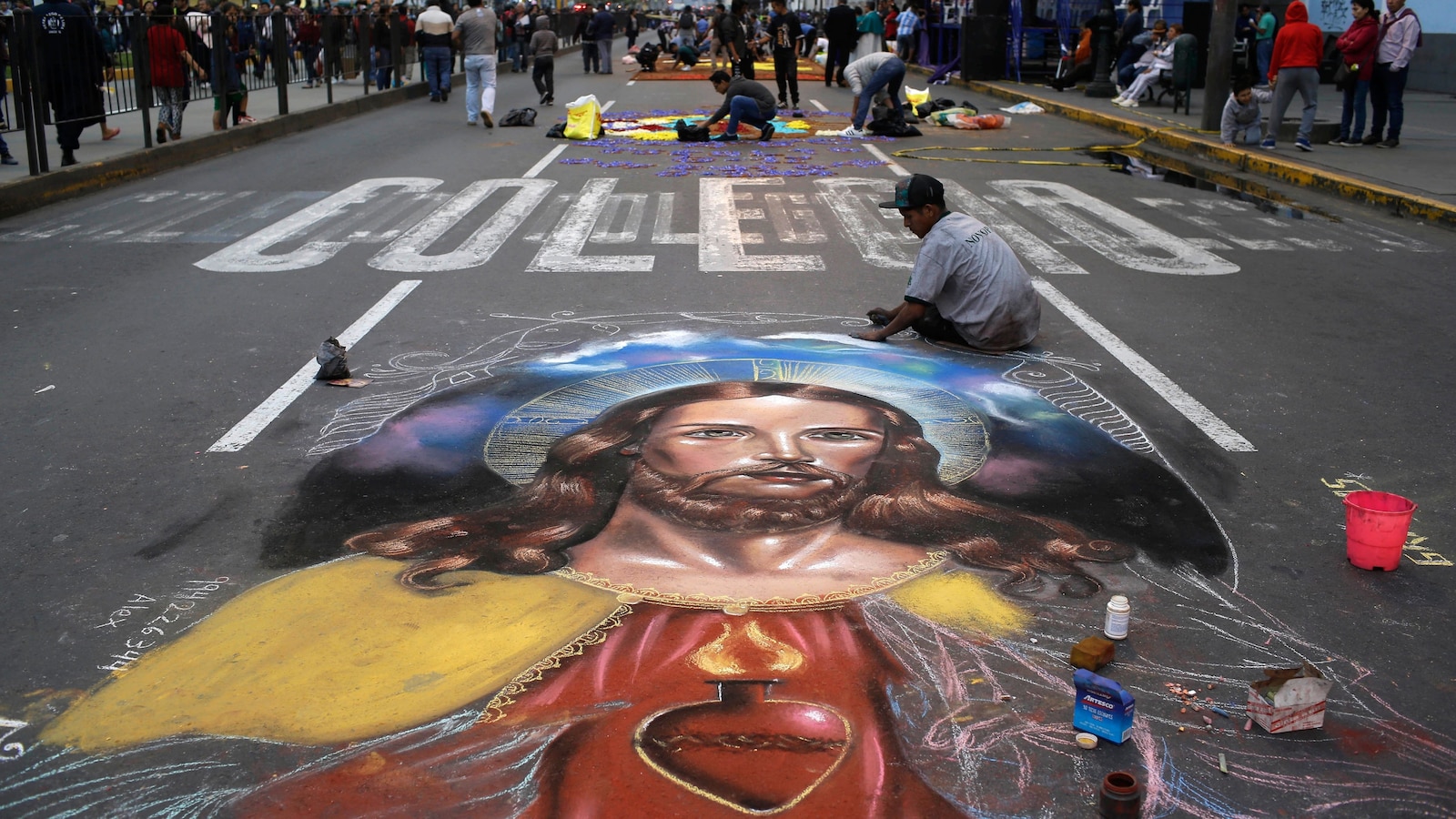 US Catholic bishops are consecrating the nation to