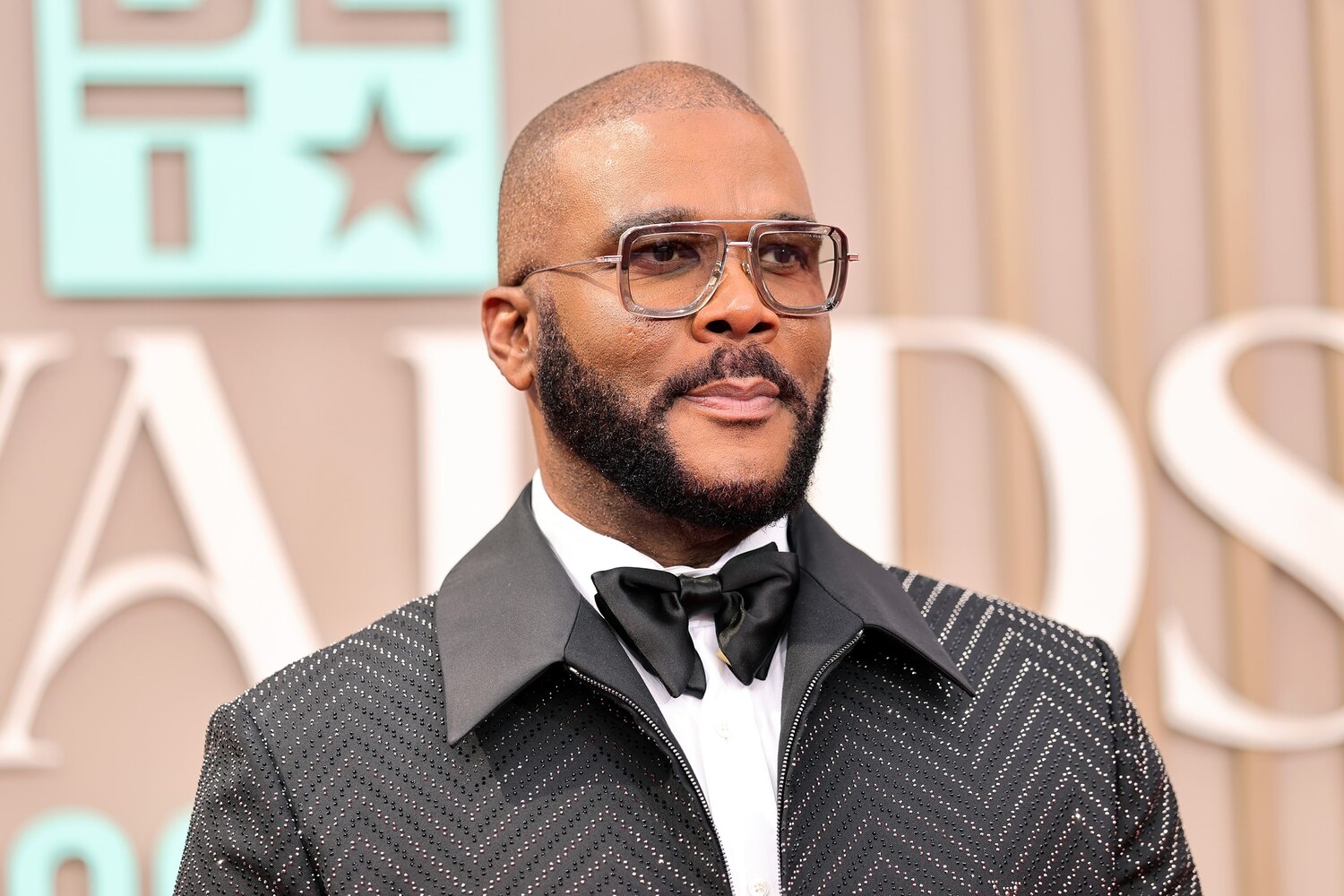 Tyler Perry denies claims in $260M lawsuit over sexual assault claims by  actor in his shows - ABC News