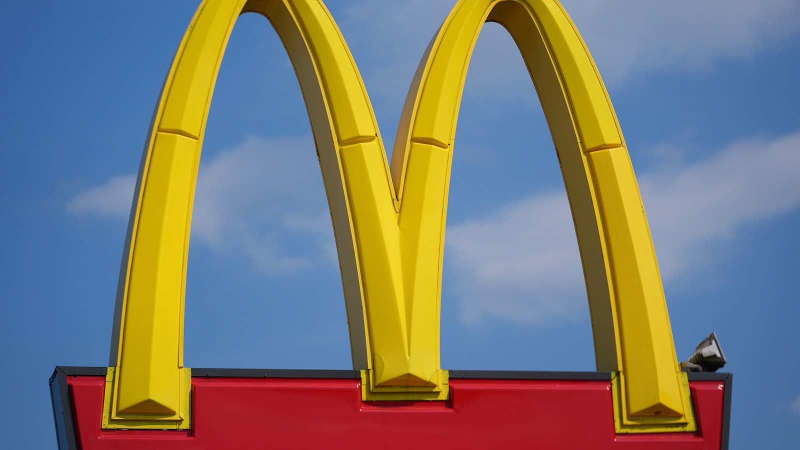  McDonald's posts strong second quarter profit, names new chief of US operations